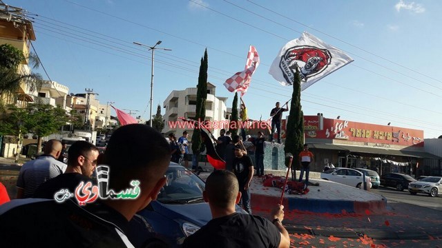 فيديو : الالترس القسماوي يحتفل في دوار الأقصى ومقهى جاري بفوز نادي الوحدة وتأهله الى نهائي الاختبارات 